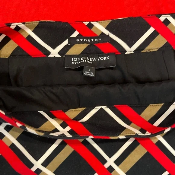 Jones New York 2pc V-neck Sweater & Plaid Mini
Pencil Skirt Set Mod-themed - Picture 3 of 3